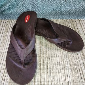 Okabashi Surf flip flop, brown, (women's 11, men's 9)